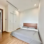 Delux Two Bedroom Apt In Vinhomes Green Bay Near Marriott And Keangnam