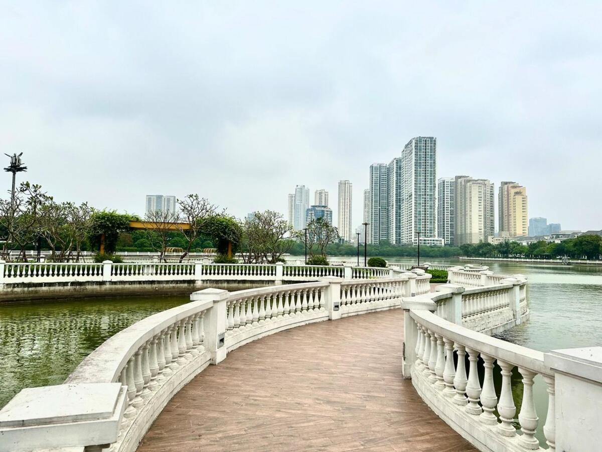 Delux Two Bedroom In Vinhomes Bay Near Marriott And Keangnam Căn hộ Hà Nội